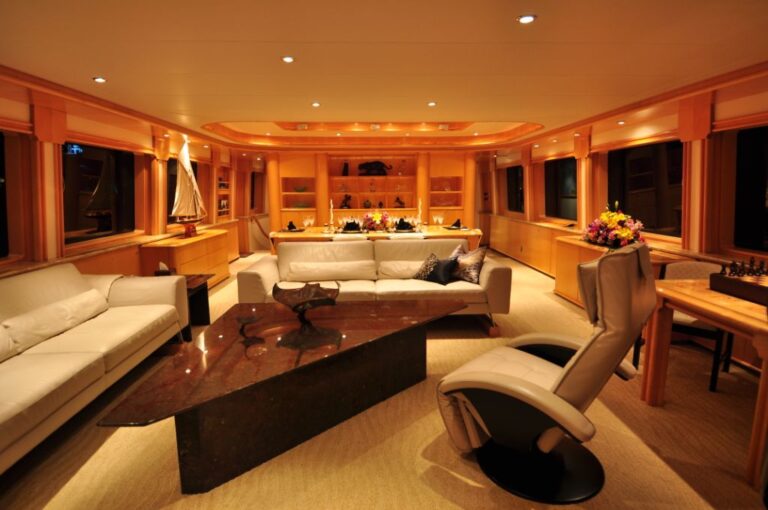 Yacht LADY DIANE II -  Salon