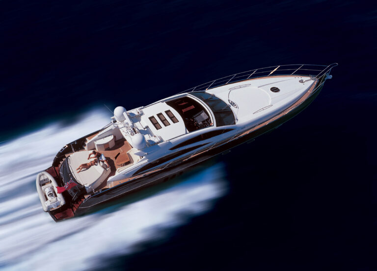 Yacht LADY T -  Main