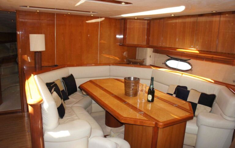Yacht LARA SOFIA - Lower Salon