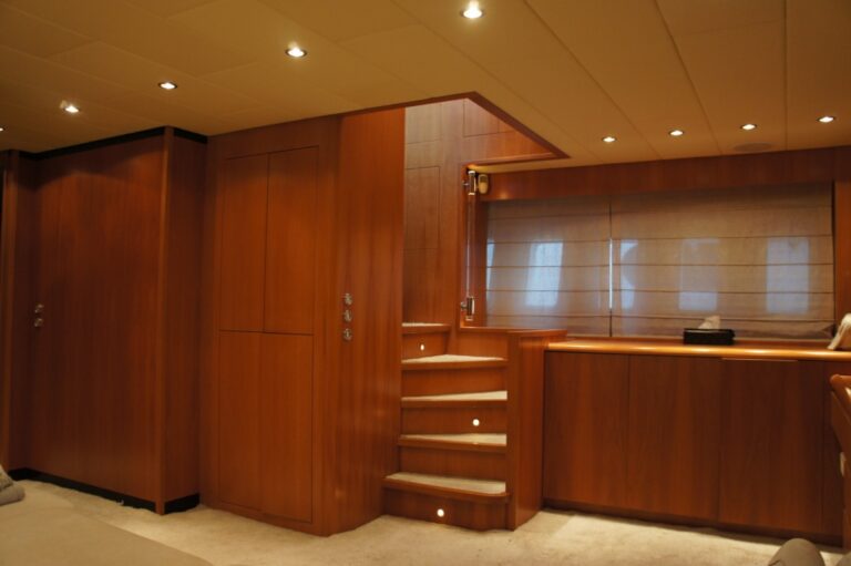 Yacht LAST CHANCE - Lower Salon 3