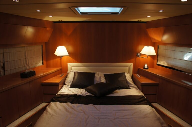 Yacht LAST CHANCE - Master Cabin 2