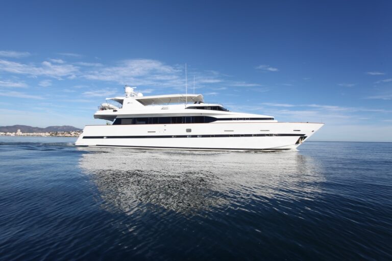 Yacht MOONDANCE - Profile