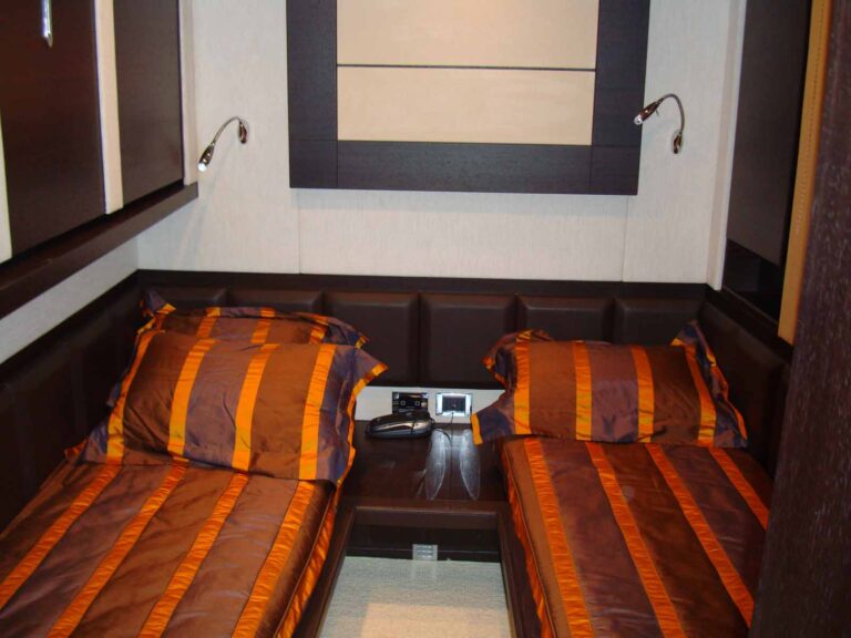 Yacht MR LOUIS - Twin Cabin