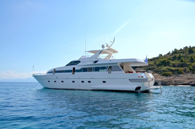 Yacht MY WAY - At Anchor