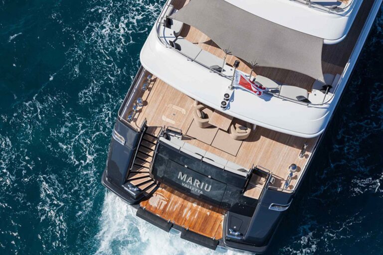 Yacht 'Mariu' Aft