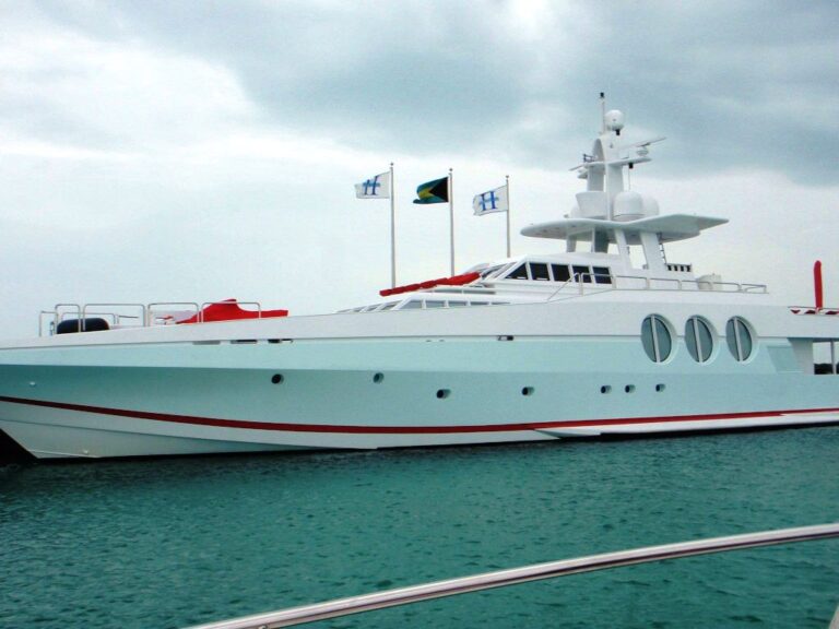 Yacht NEVER SAY NEVER - In Port