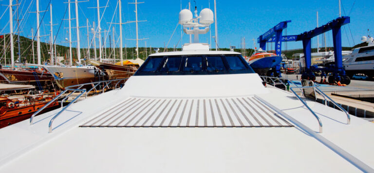 Yacht OBSESSIONS - Foredeck