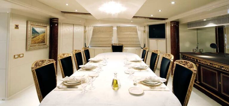 Yacht OBSESSIONS - Formal Dining