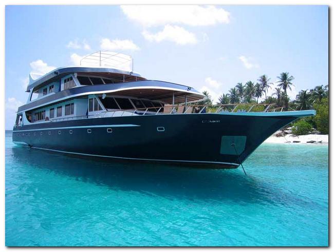 Yacht OCEAN DIVINE -  At Anchor