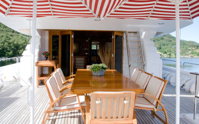 Yacht PHILOSOPHY - Upper Aft Deck