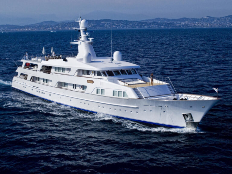 Husum Schiffswerft Gmbh & Co