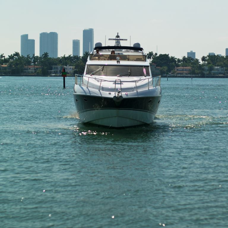 Yacht SAYANORA - Front View
