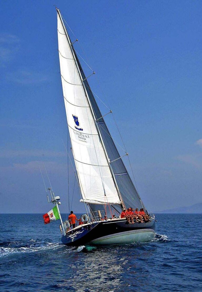 Yacht SOUTH WIND - Sailing