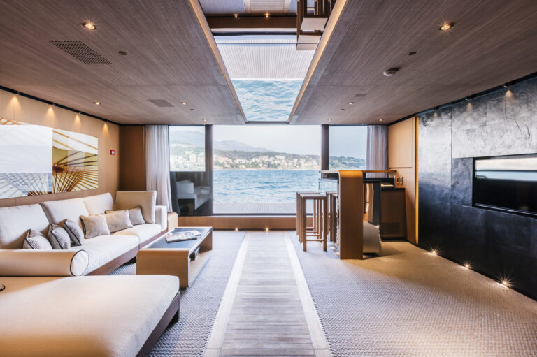 Yacht SUERTE - Interior