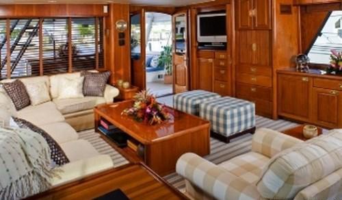 Yacht SYRENE -  Main Salon looking Aft