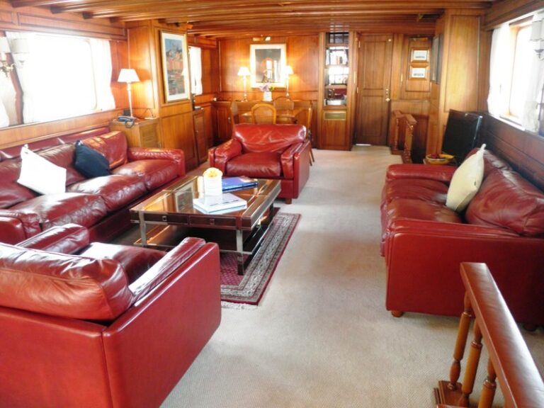 Yacht Sprezzatura -  Main Salon