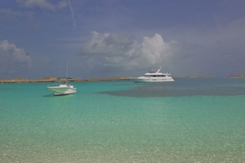 Yacht TEMPTATION - On Charter