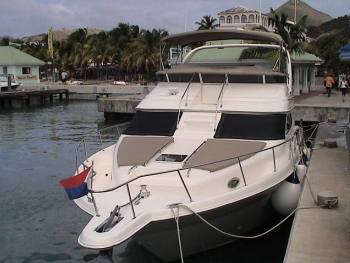 Yacht TOP SECRET -   Bow