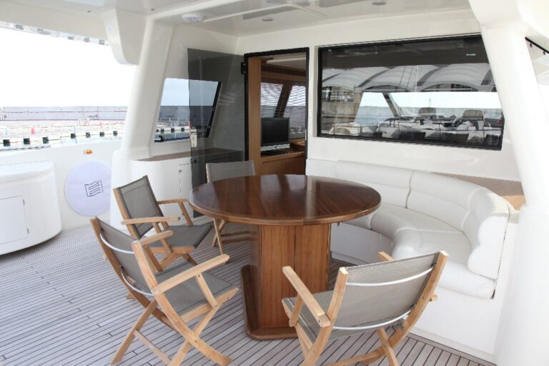 Yacht ULYSSIA - Dining on Upper Deck
