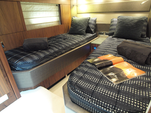 Yacht VIBE -  Twin Cabin