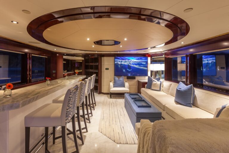 Skylounge forward