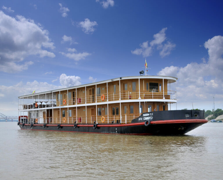 ZAWGYI River Yacht - Bow View