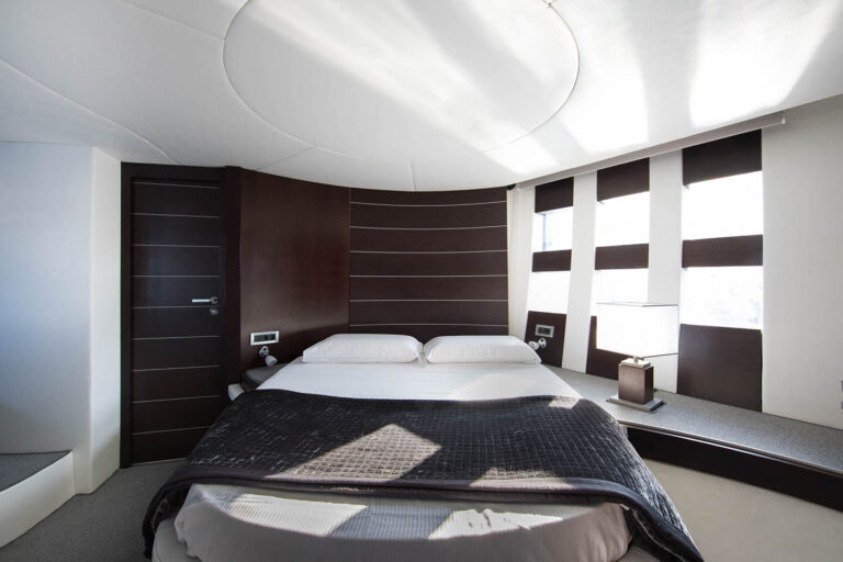 ZEUS Interior - Master Cabin