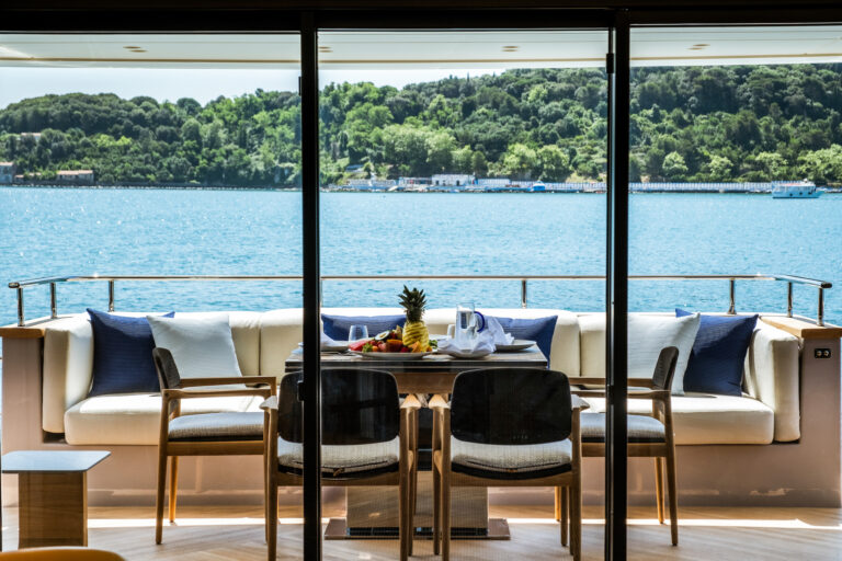 Af Deck Seating And Dining