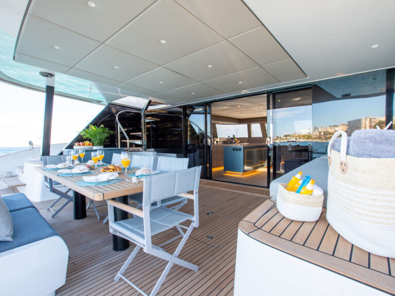 Aft Deck - Breakfast On Deck
