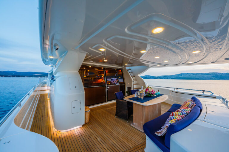 Aft Deck Exterior