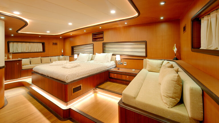 Aft Master Suite