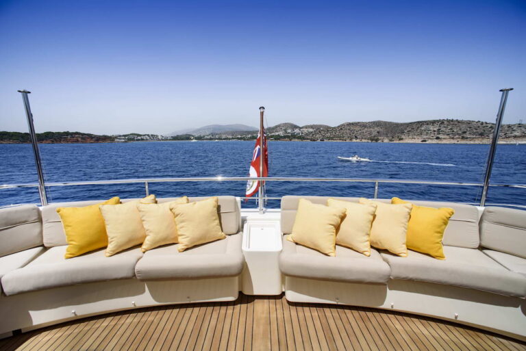 Aft Seating Exterior