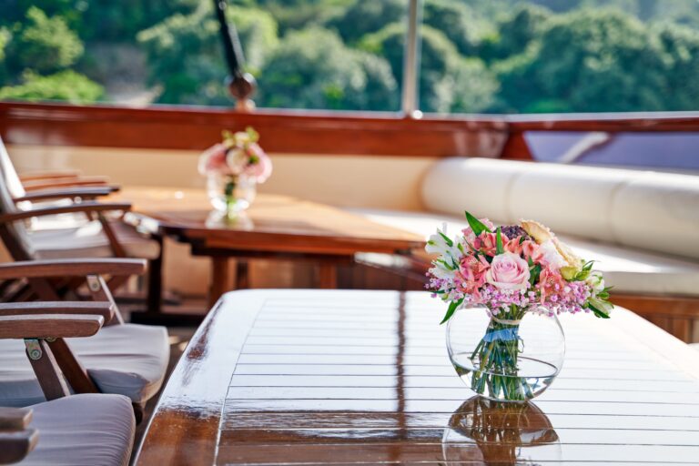 Aft - Table