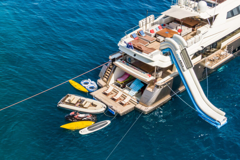 Beach Club And Toys