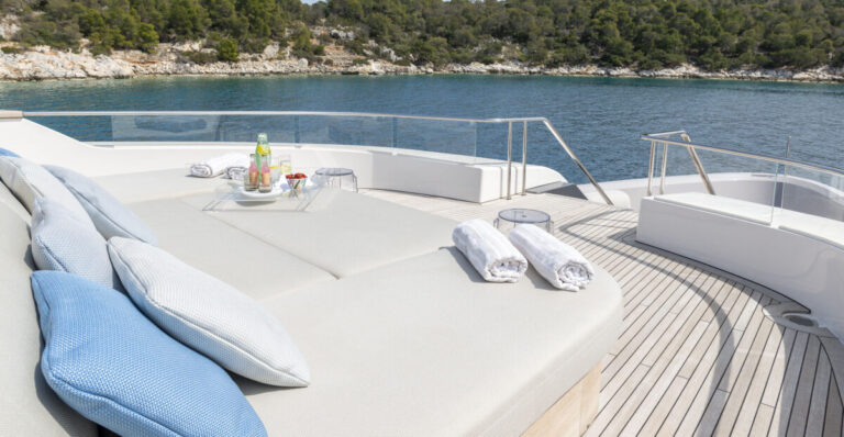 Bow Sunbeds