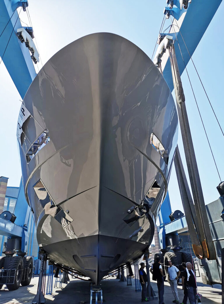 Bow Yacht