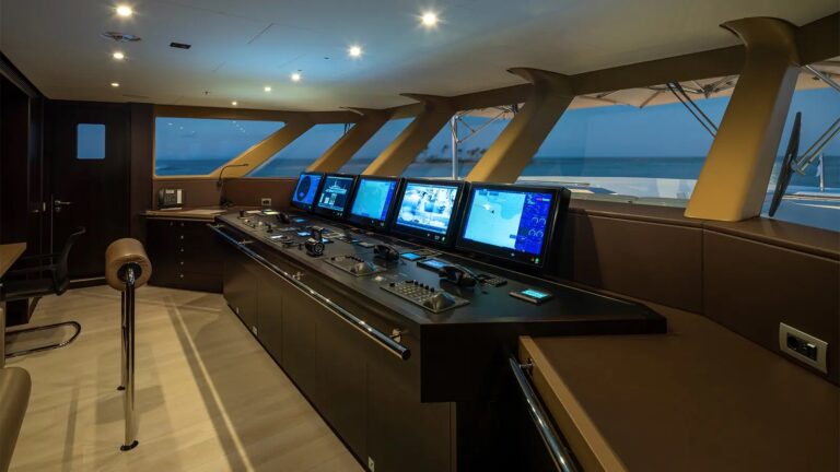 Bridge - Photo © Heesen Yachts