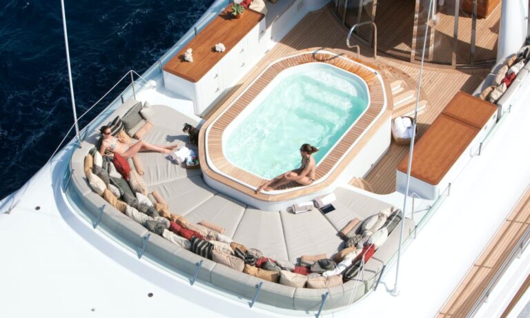 Bridge Deck Jacuzzi And Sunbathing