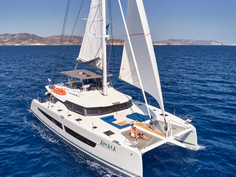 Catamaran Yacht APHAEA