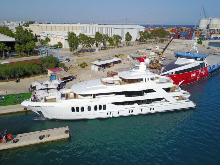 Cmb Superyacht Project Liquid Sky Launched