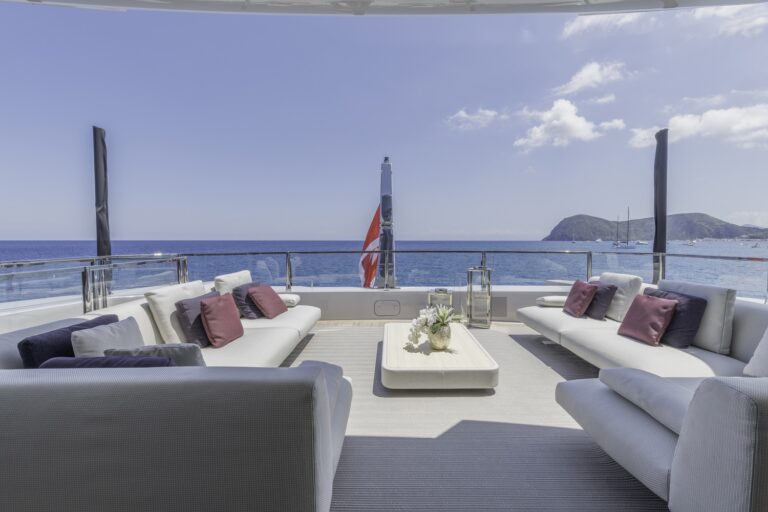 Cockpit Seating Area On Upper Deck