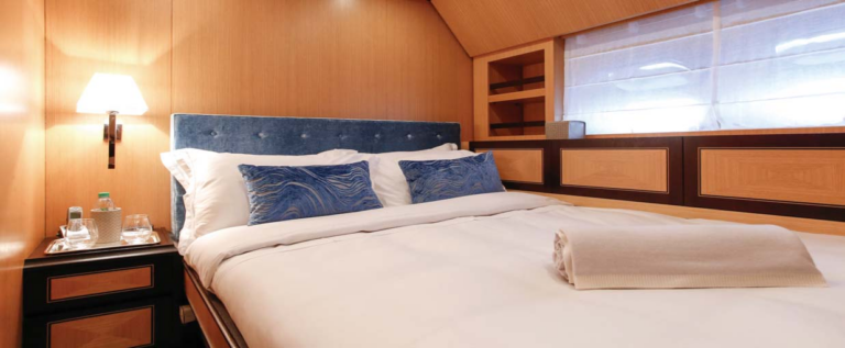 Double Cabin