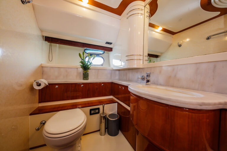Enquite Bathroom