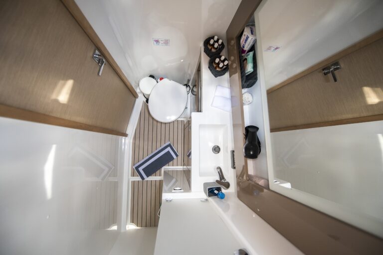 Ensuite Bathroom Double Cabin
