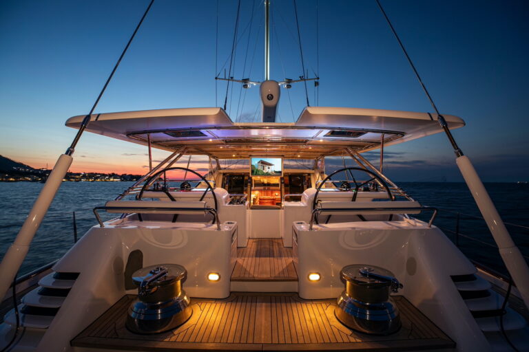 Exterior By Night  ©YachtShot