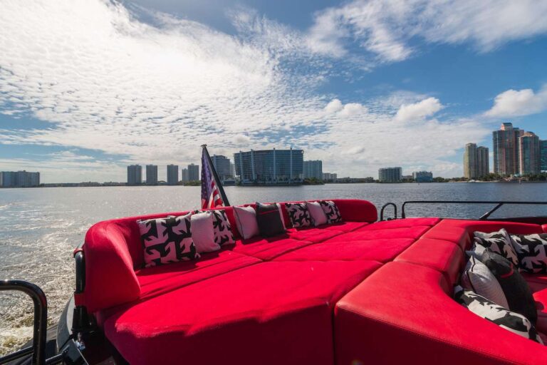 Exterior Sunbathing Area