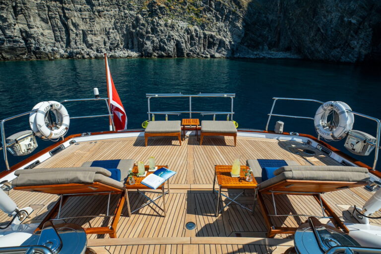 Exterior ©YachtShot