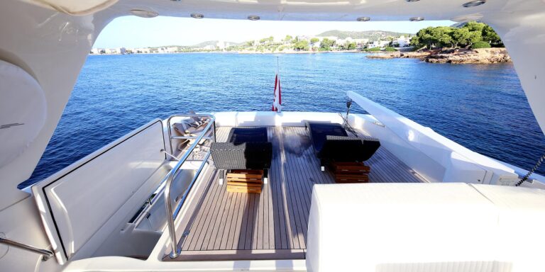 Flybridge Aft