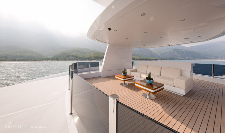 Flybridge Seating Area Forward