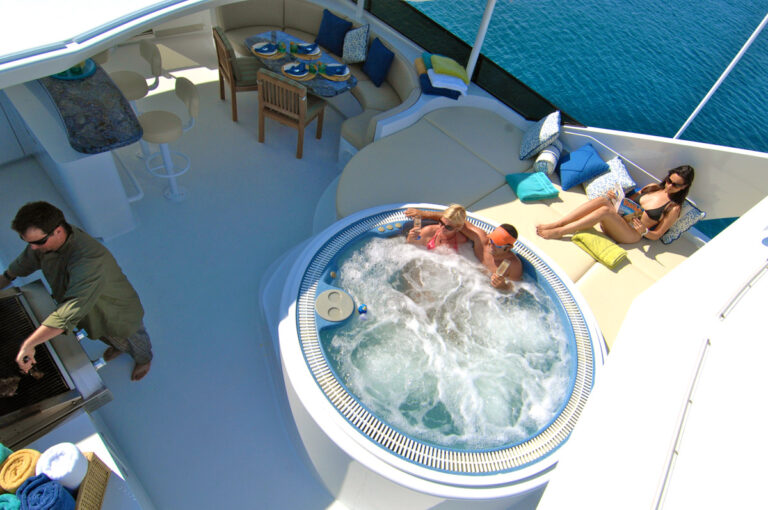 Spa pool on sundeck